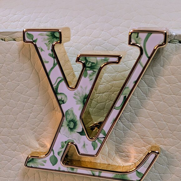 Louis Vuitton Mint Capucines Mini Bag - Picture 3 of 16